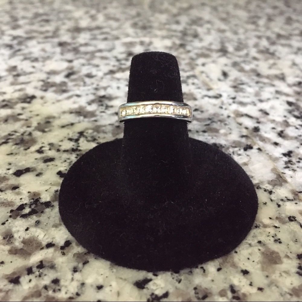 18k GE White Gold Ring